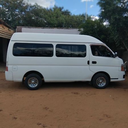 Sunshinevibe Guest House Kasane Buitenkant foto