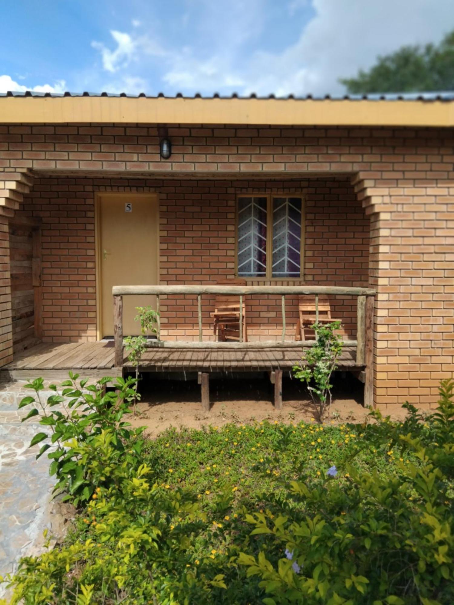 Sunshinevibe Guest House Kasane Buitenkant foto
