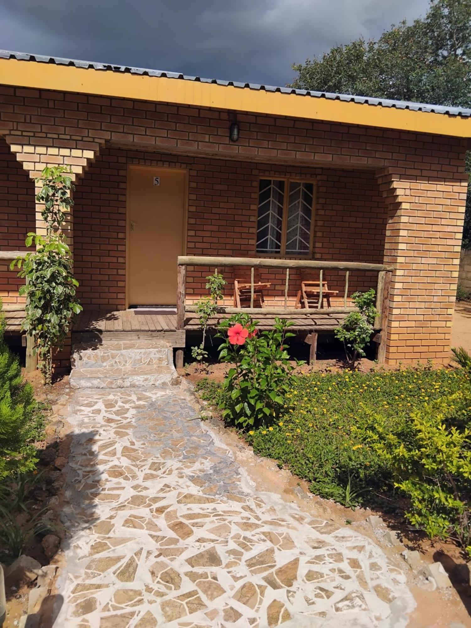 Sunshinevibe Guest House Kasane Buitenkant foto